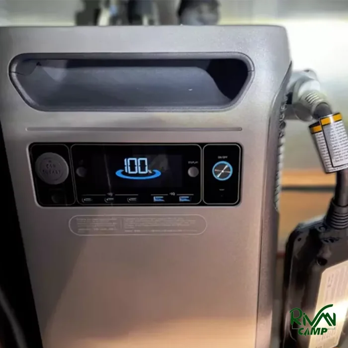 طراحی پاور استیشن قابل حمل آنکر SOLIX F3800